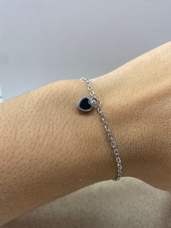 Producto - Puls. Mini corazón negro
