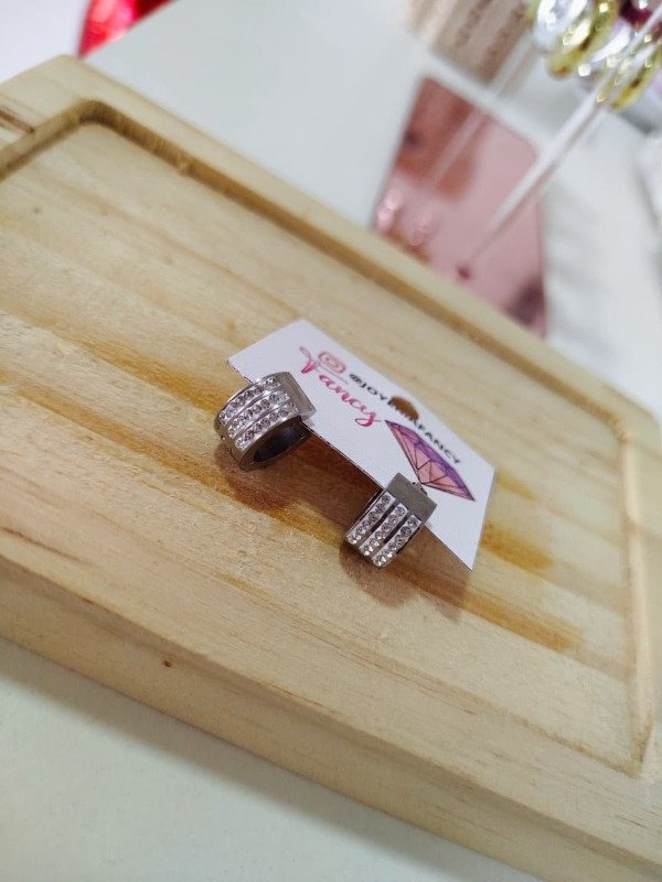 Producto - Argollitas click con strass