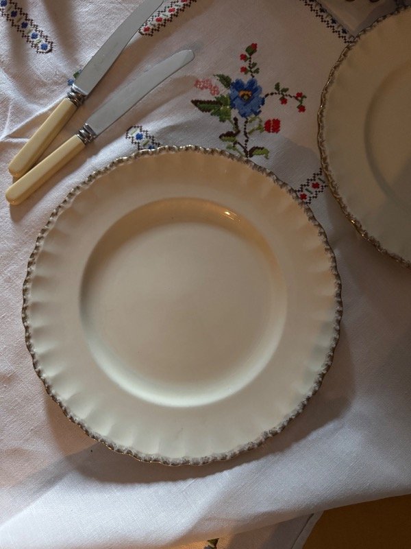 Producto - 2 platos playos de loza inglesa Grindley