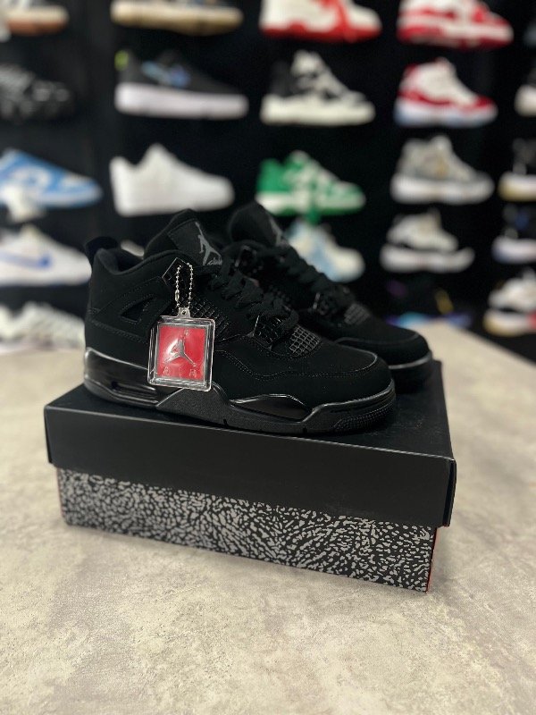 Producto - Retro 4 Black Cat