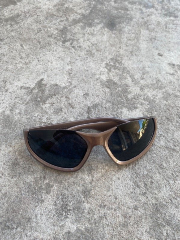 Producto - Lentes motomami marrón