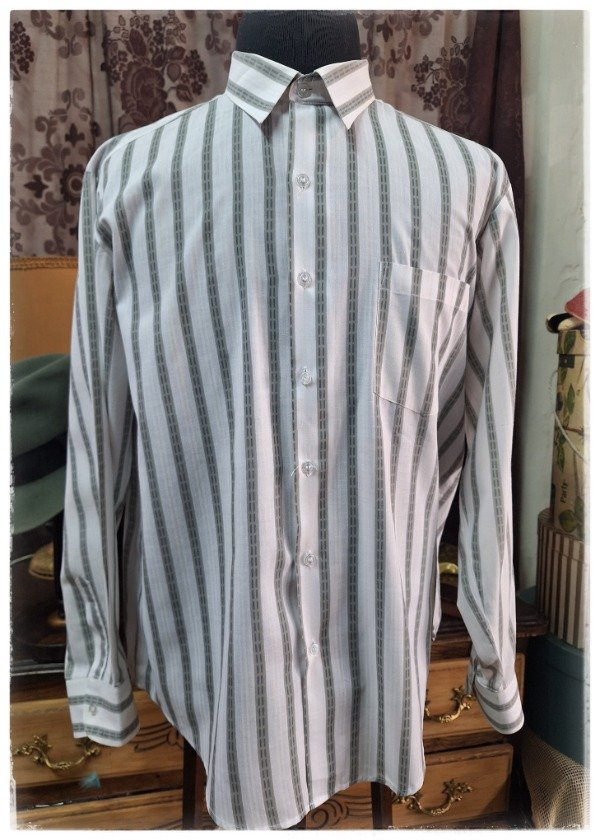 Producto - Camisa Masculina a rayas Gris