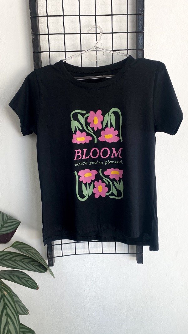 Producto - Remera Bloom - Precio 17.900 transferencia