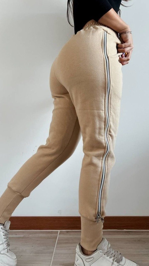 Producto - Jogger Martina con Puño