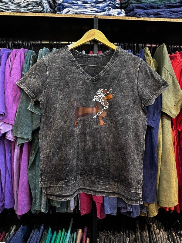 Remera batik perro salchicha