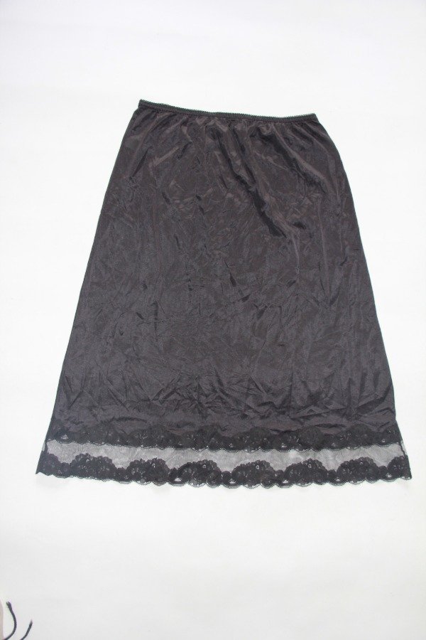 Producto - Vintage Ashley Taylor black Lace Trim Half Slip skirt.