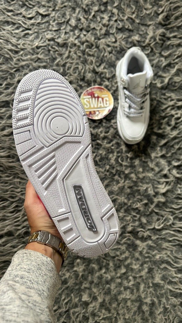 Producto - JORDAN RETRO 3 PURE MONEY - 3