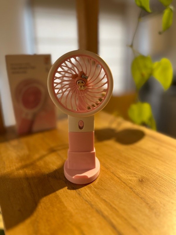 Producto - Mini Ventilador Portátil Kawaii Rosa  Recargable por USB
