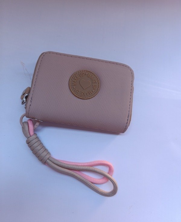 Producto - BILLETERA UN CIERRE CHICO ROMA BEIGE