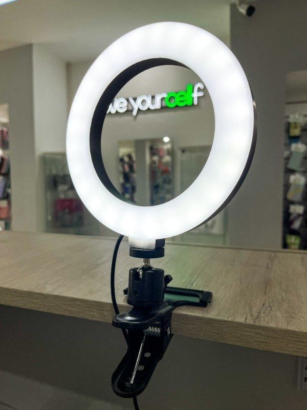 Producto - ARO DE LUZ LED MEDIANO CON GANCHO SOPORTE