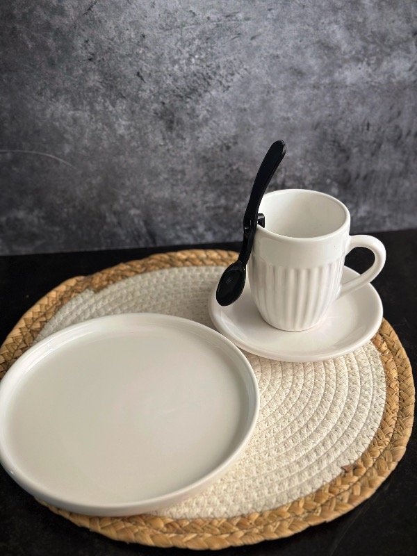 Producto - Set Desayuno Minimalista Blanco - Juego de Café y plato