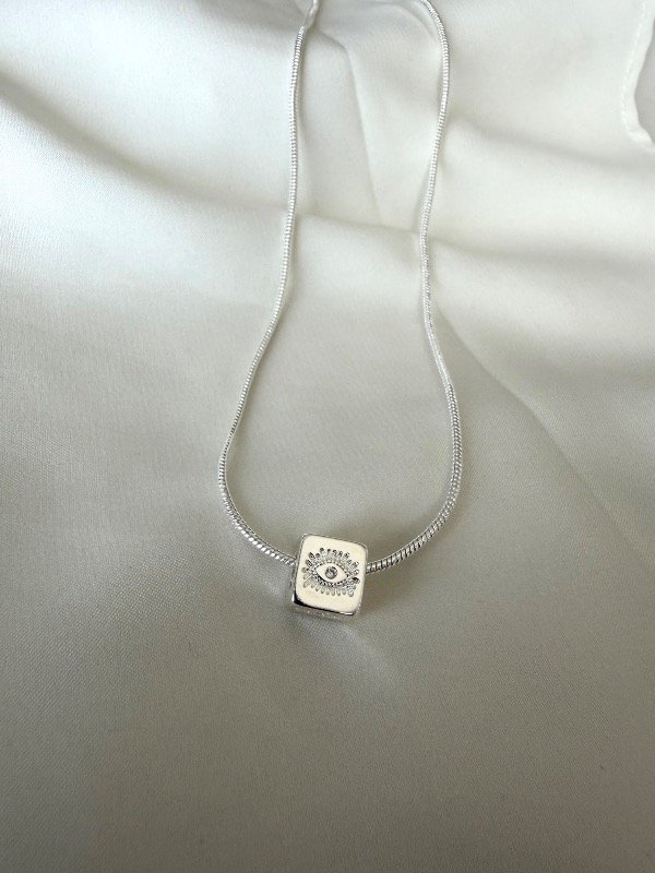 Producto - Collar cubo ojo