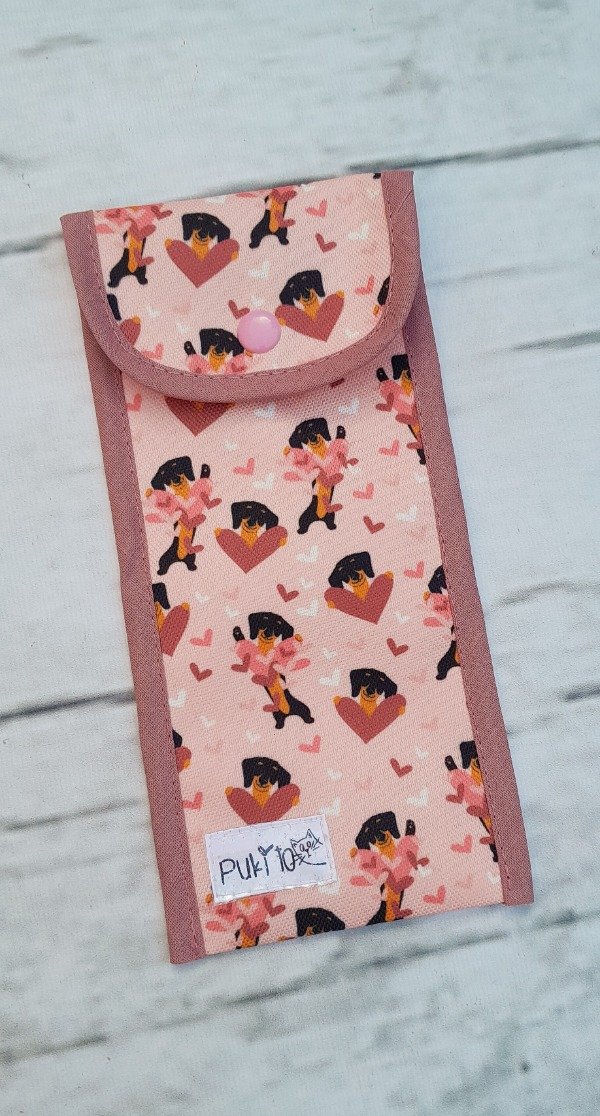 Producto - Estuche de higiene salchis