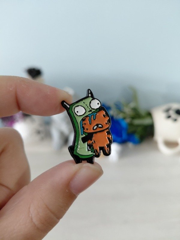 Producto - Pin metalizado - Invasor Zim #1608