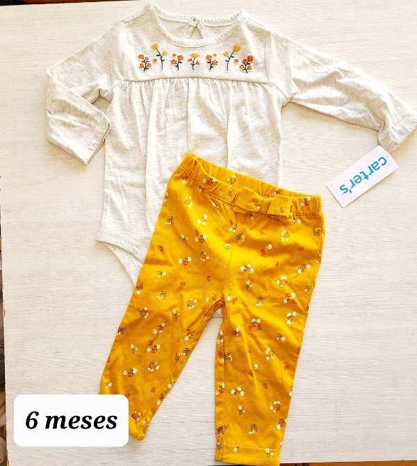 Duo carters body y pantalon 6 meses amarillo