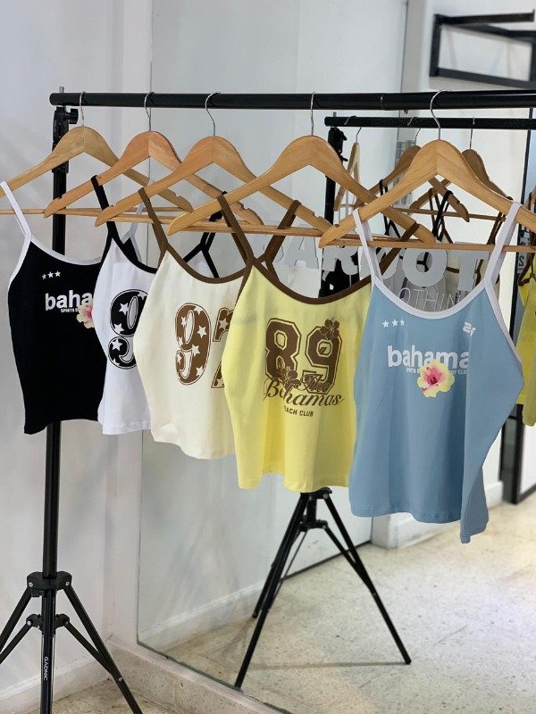 Producto - Musculosas baby tee estampadas