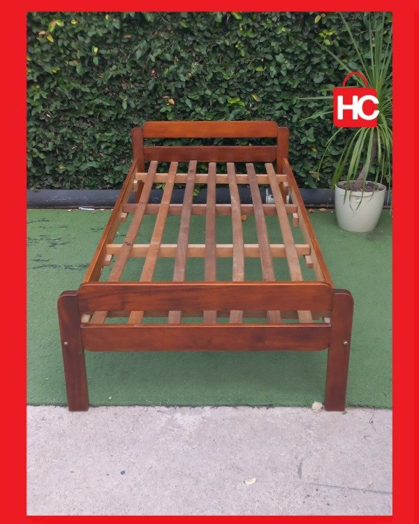 Producto - Cama de 1 plaza de madera maciza  Firmeza y calidez clásica para tu dormitorio
