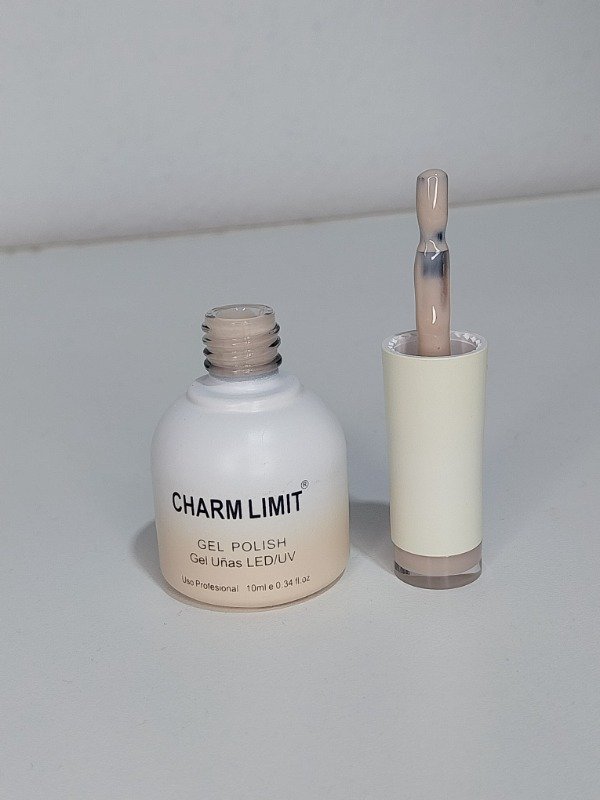 Producto - Esmalte semipermanente charm limit 02