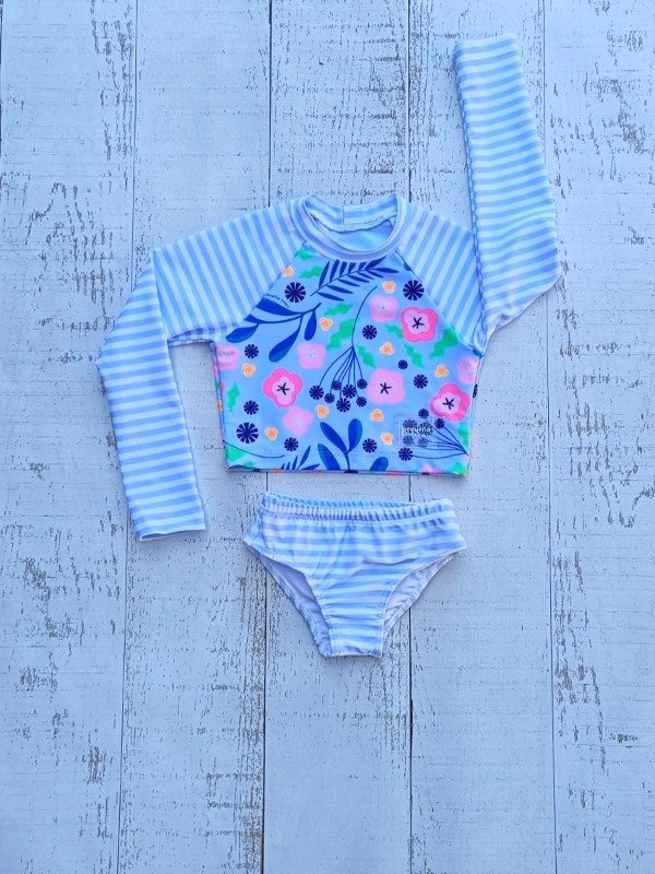 Producto - BIKINI MANGA LARGA UV FLORES Y RAYAS CELESTE
