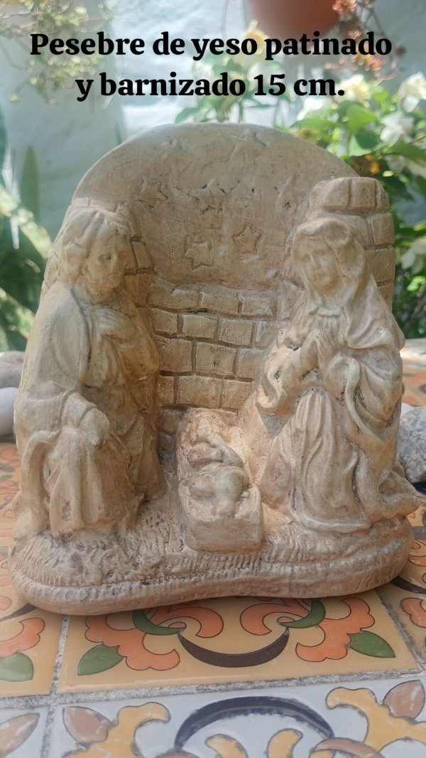 Producto - PESEBRE ARTESANAL YESO COLOR CREMA 15 cm.