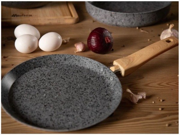 Producto - Panquequera 22cm aluminio mango madera Hudson Stone STO33