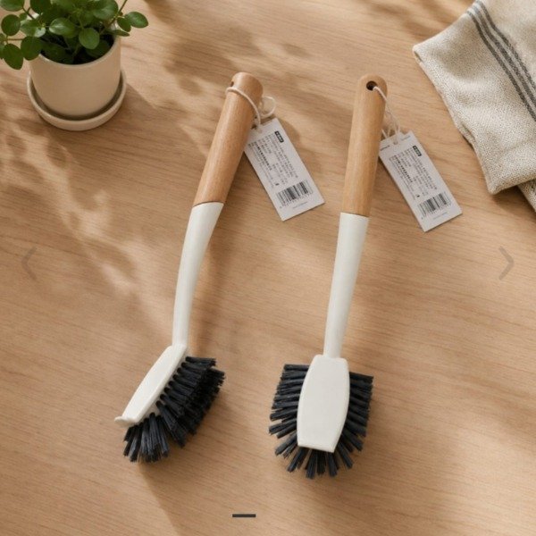 Producto - Cepillo Redondo Lava Plato con Mango de Madera  29 cm