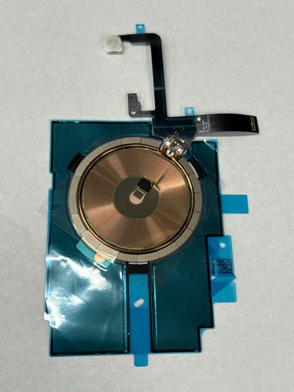 Producto - FLEX FLASH IPHONE 16 PRO MAX CON IMAN + CARGA INALAMBRICA