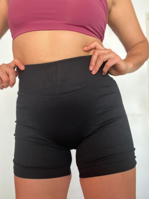 Producto - Calza corta morley color NEGRO