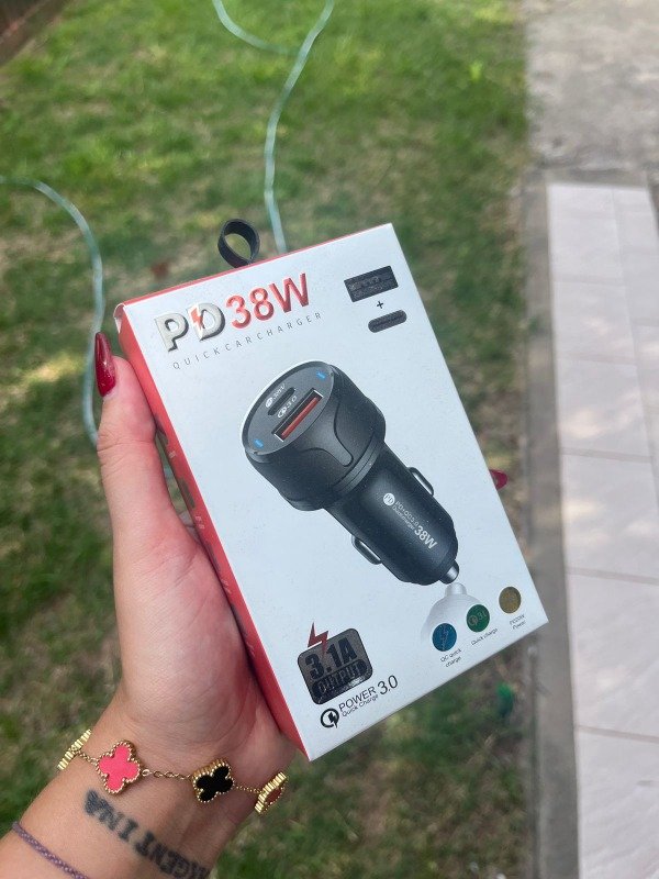 Producto - Cargador para el auto