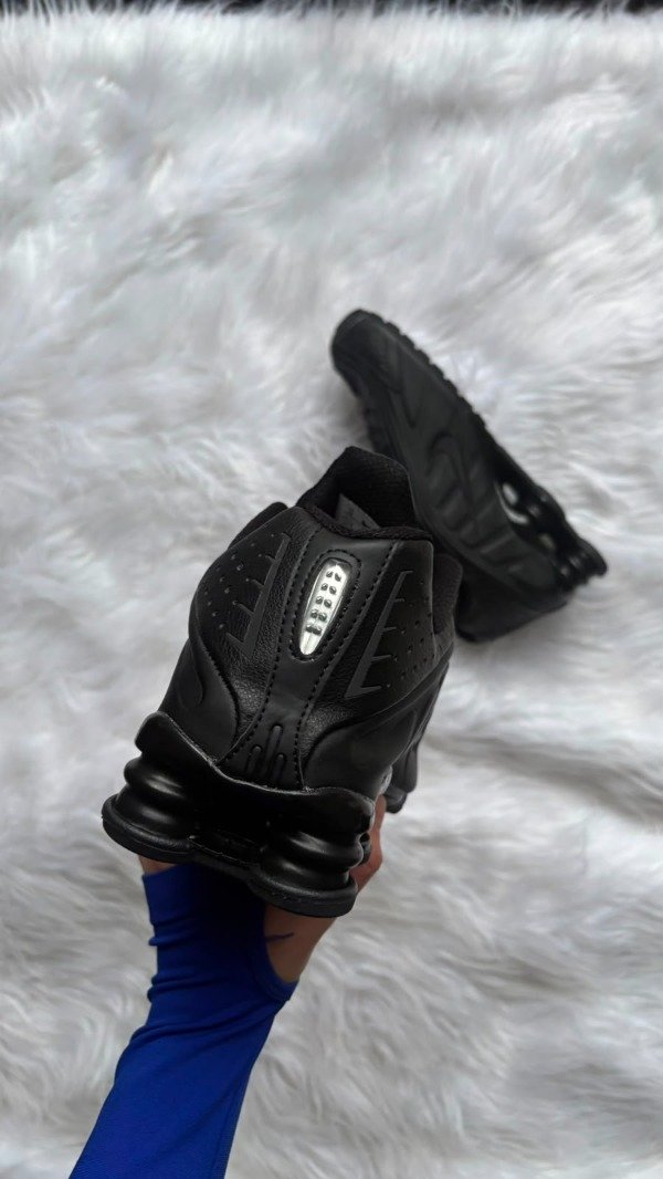 Producto - SHOX R4 TRIPLE BLACK - 2