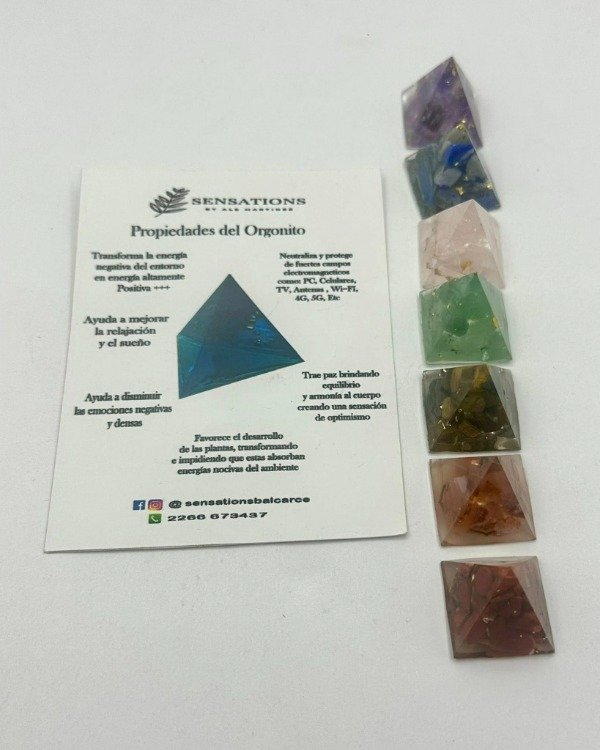 Producto - 7 Pirámides de orgonita 7 chakras