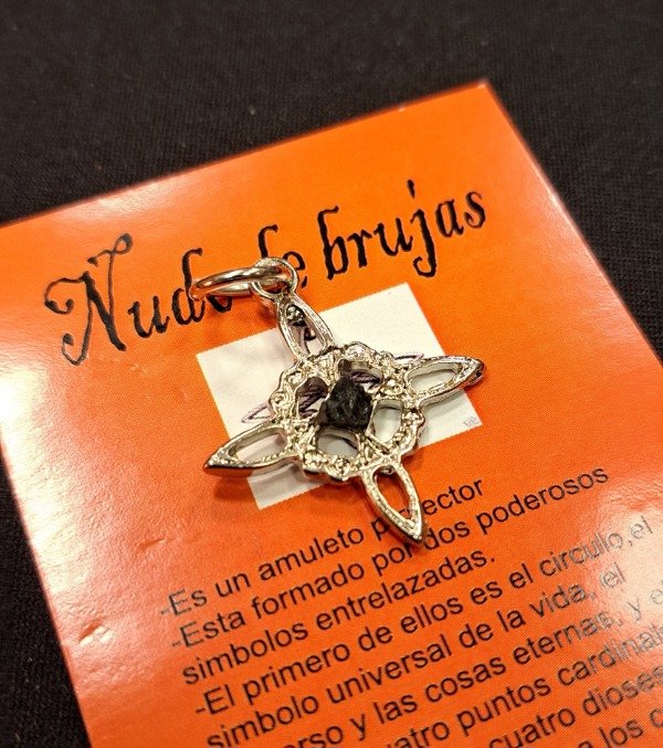Producto - Dije Nudo de Brujas con Turmalina