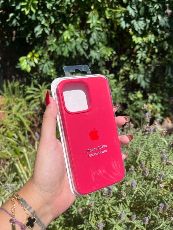 Producto - Iph 13 pro silicona con felpa bordo