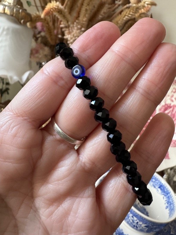 Producto - Pulsera con ojito azul y cristales - 1