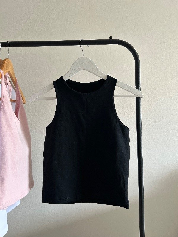 Producto - Musculosa Cuello Cerrado