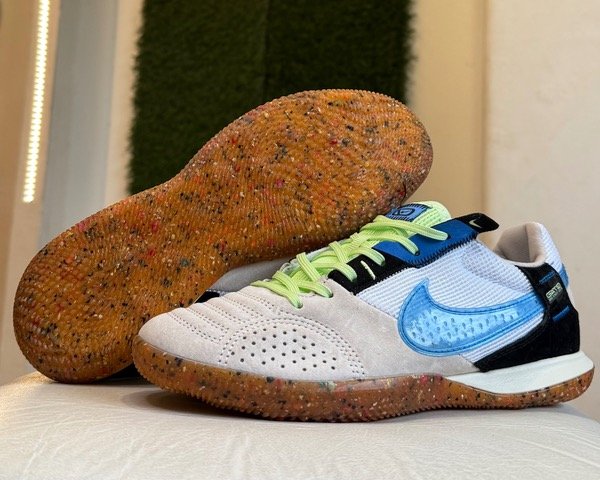 Producto - NIKE GATO blanco azul verde