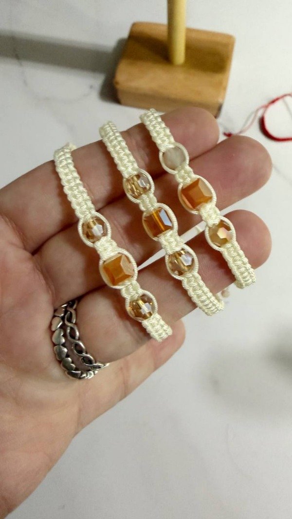 Producto - PULSERA MACRAME crema