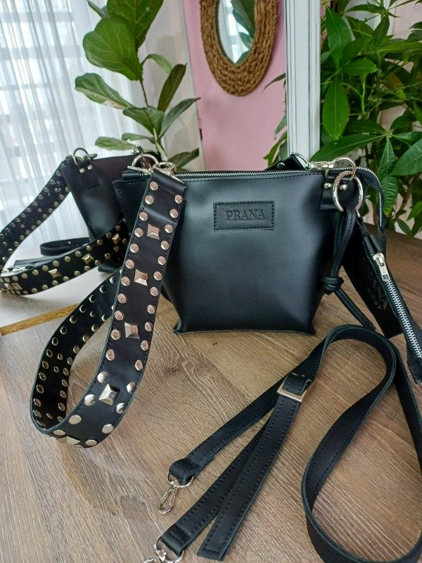 Producto - Bandolera Kioto CUERO (napa) con tachas