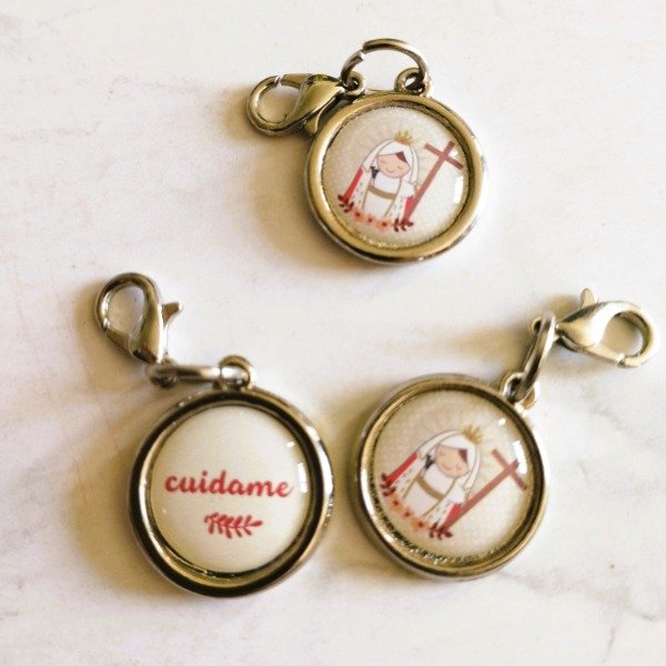 Producto - MEDALLITAS PARA COLGAR - SANTA ELENA