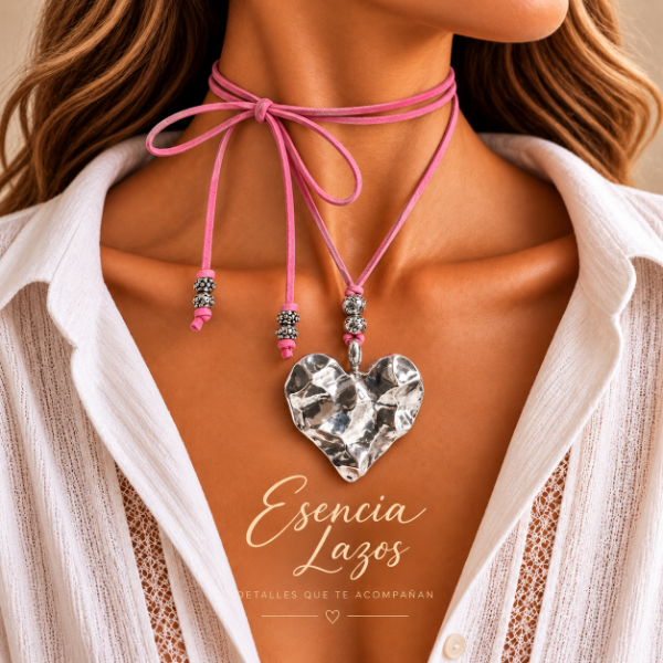 Producto - COLLAR ESENCIA LAZOS CORALIA
