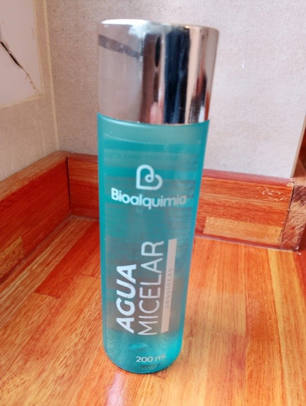 Producto - Agua Micelar (Limpia y Humecta de manera suave)