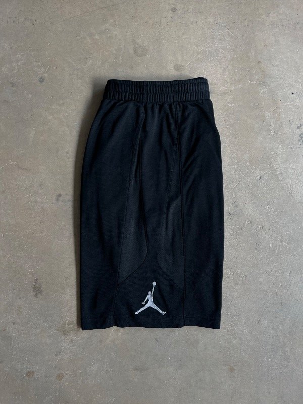 Producto - SHORT DEPORTIVO AIR JORDAN FULL BLACK (L)