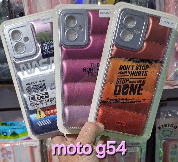 Producto - Fundas puffer diseño metalizadas. Moto g54 - 1