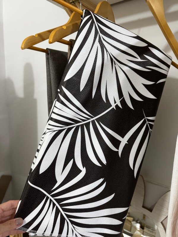 Producto - Mantel de cuerina estampado - 2x1.4 mts.