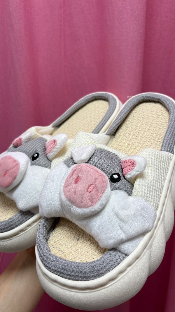 Producto - Pantufla chancho gris