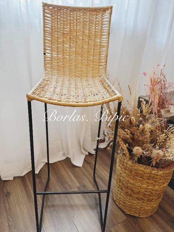 Producto - Silla Alta de hierro