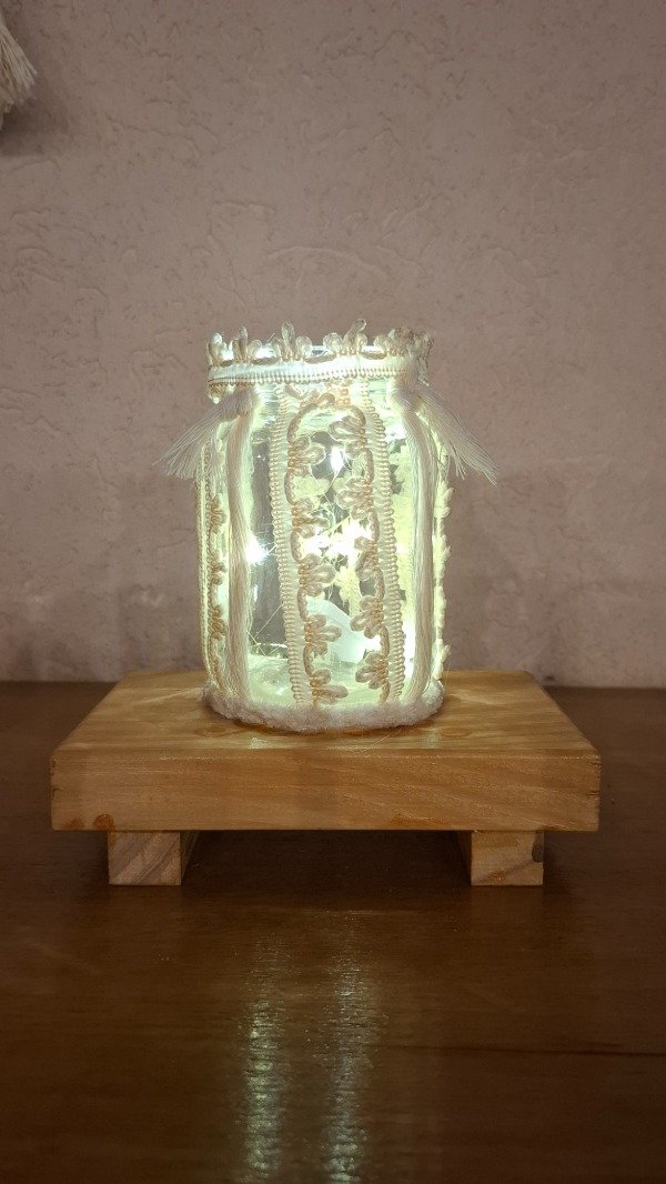 Producto - Frasco natural con puntilla y luz led