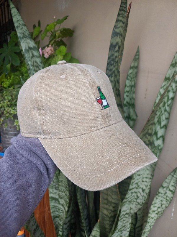 Producto - gorra "vino" (beige)