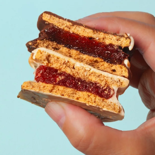 Producto - ALFAJOR DE CHOCOLATE BLANCO CON RELLENO DE FRUTILLA - GESELINO