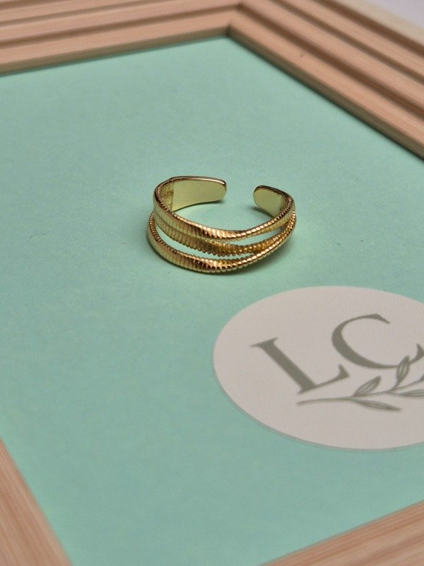 Producto - Anillo 3 lineas dorado